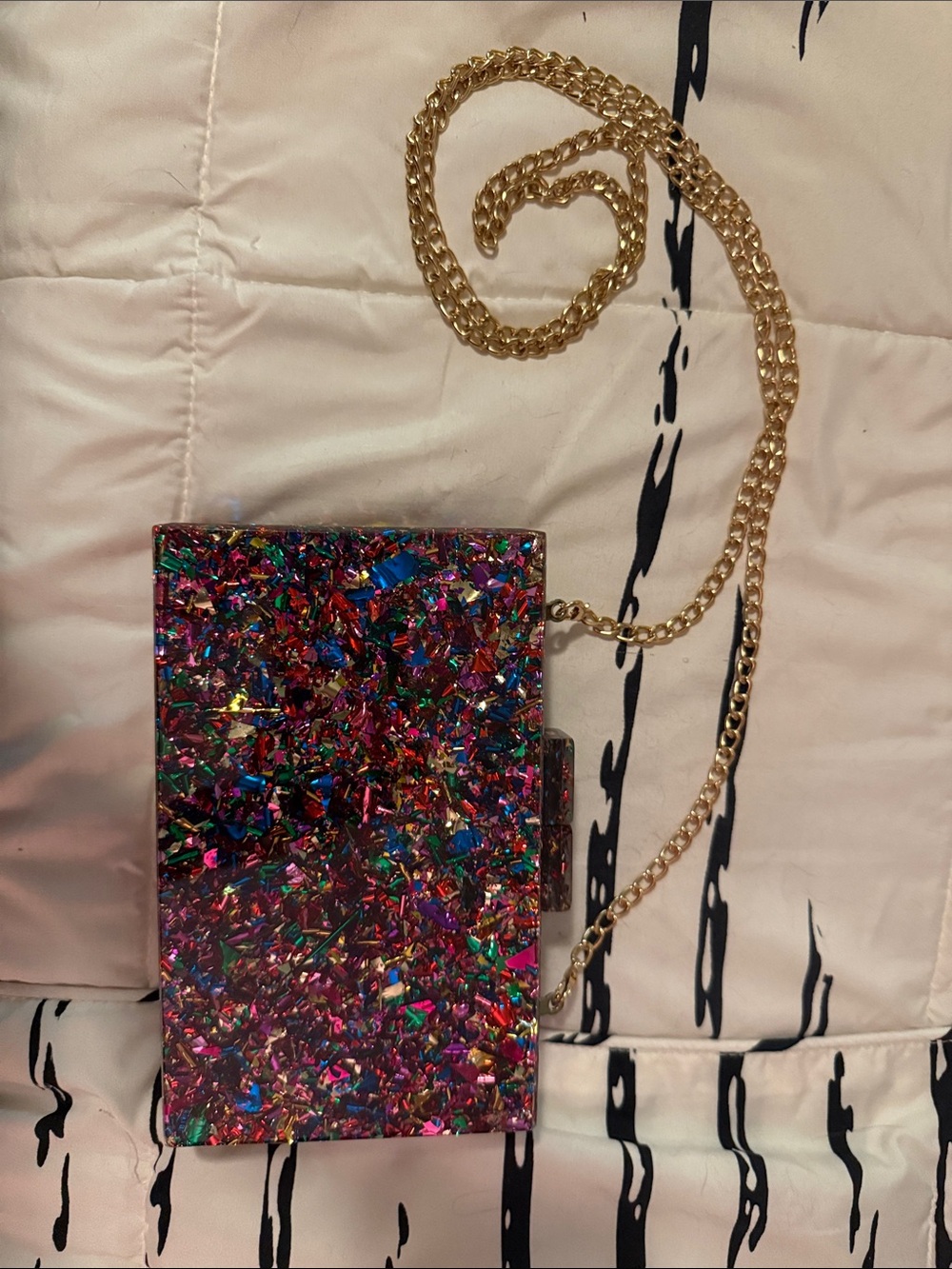 Glitter Confetti Acrylic Crossbody Bag with Gold Chain